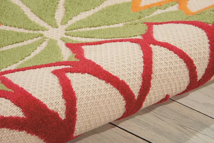 5' X 8' Green And Ivory Floral Indoor Outdoor Area Rug