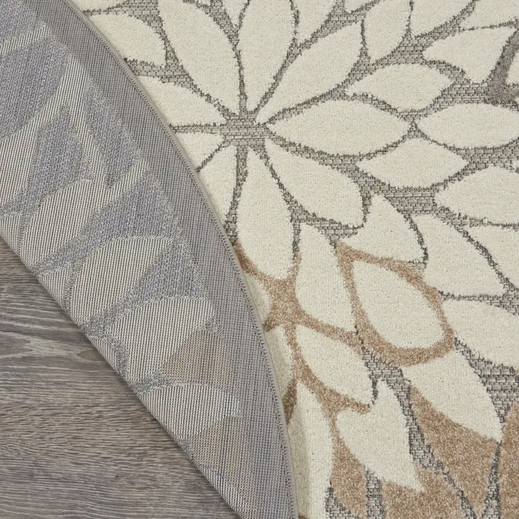 8' Gray And Ivory Round Indoor Outdoor Area Rug