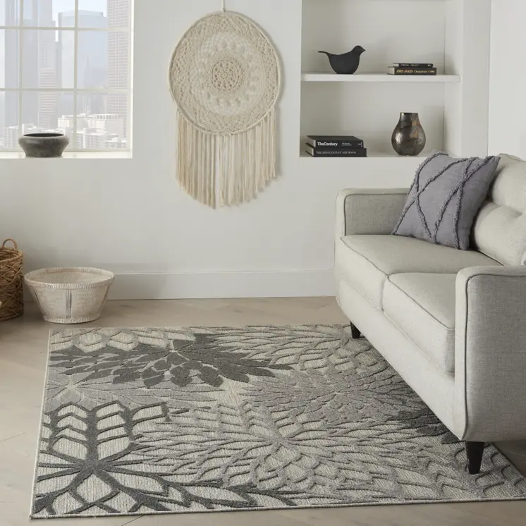5' X 8' Gray Floral Indoor Outdoor Area Rug