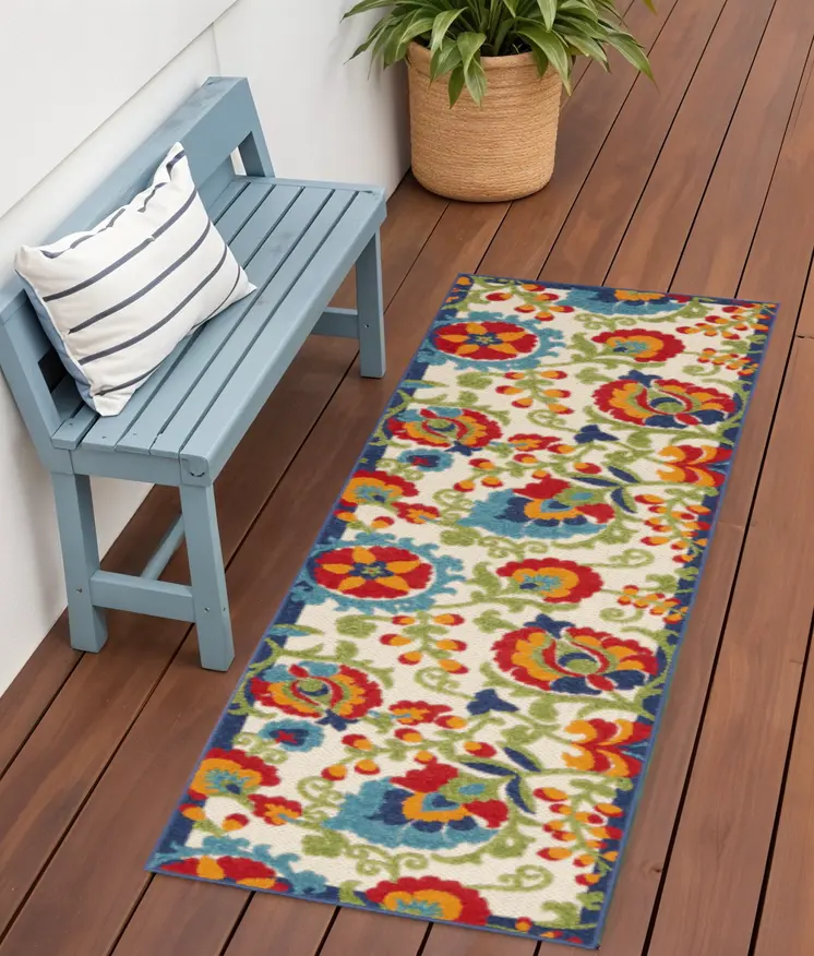 6' Green And Ivory Indoor Outdoor Area Rug
