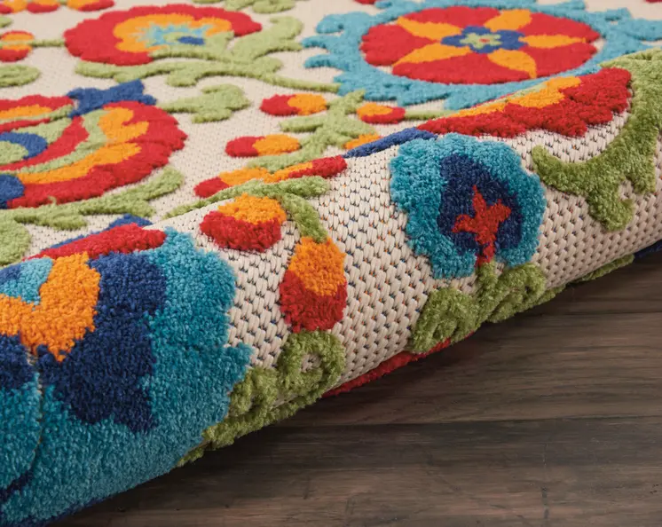 3' X 4' Green And Ivory Indoor Outdoor Area Rug