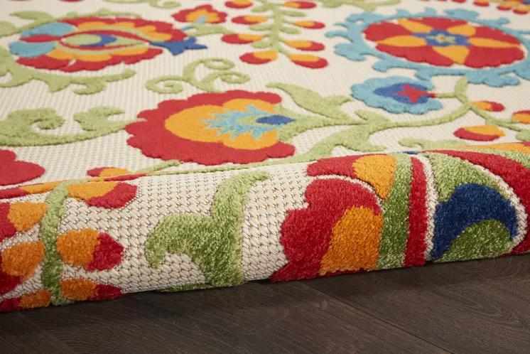 4' X 6' Green And Ivory Indoor Outdoor Area Rug