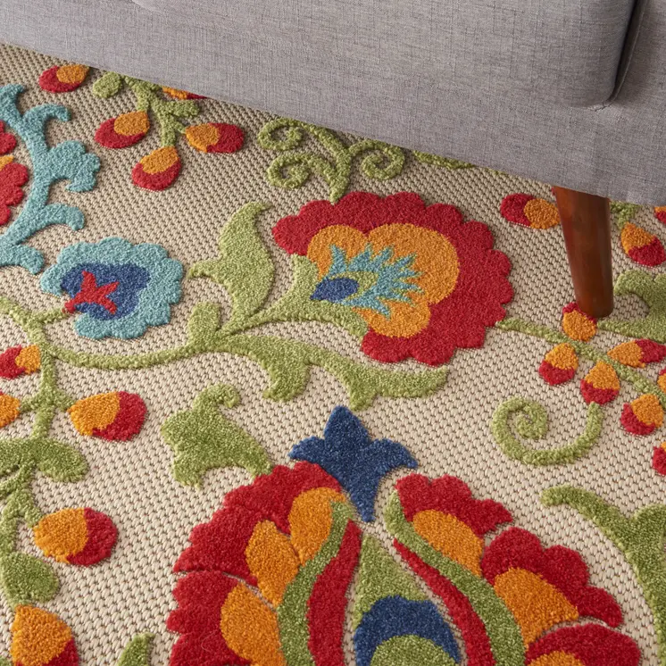 6' X 9' Green And Ivory Indoor Outdoor Area Rug