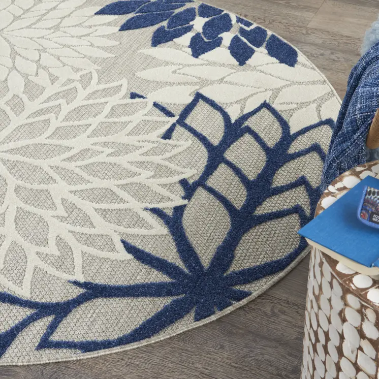 5' Ivory And Blue Round Indoor Outdoor Area Rug