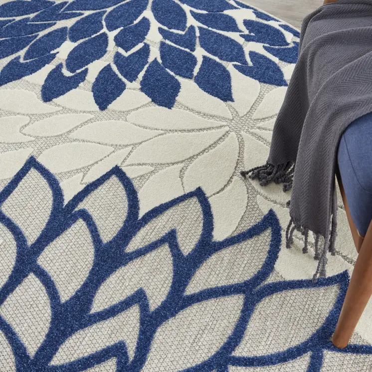 8' Ivory And Blue Round Indoor Outdoor Area Rug