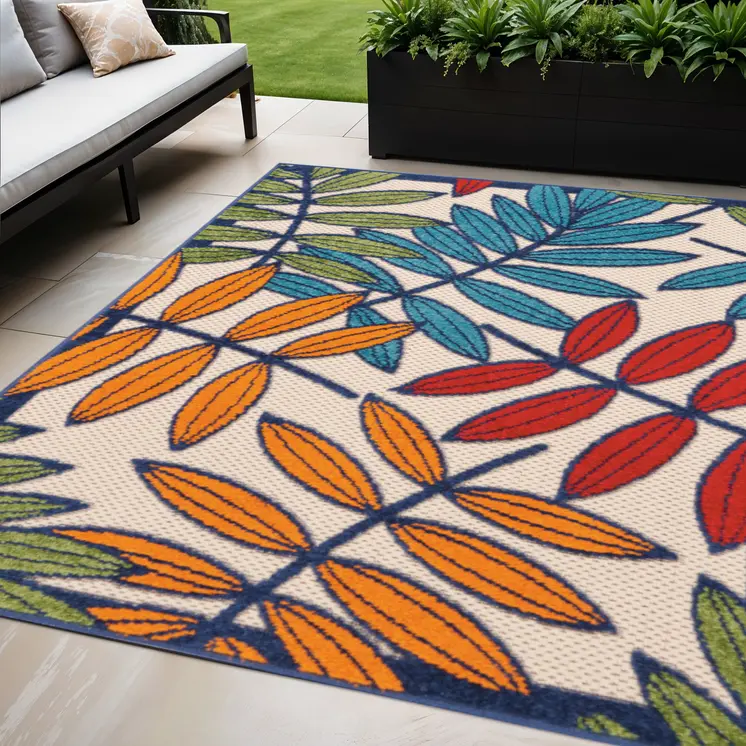 5' X 8' Ivory And Blue Floral Indoor Outdoor Area Rug