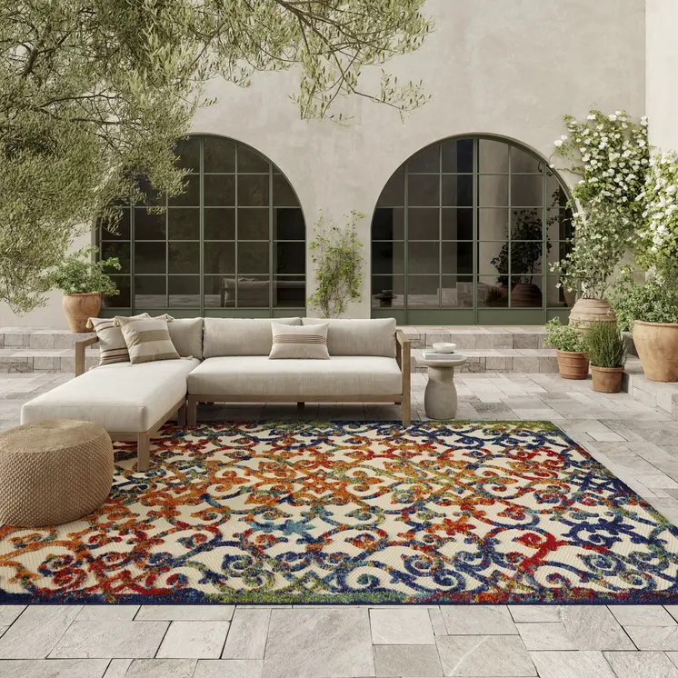 7' X 10' Ivory And Blue Indoor Outdoor Area Rug