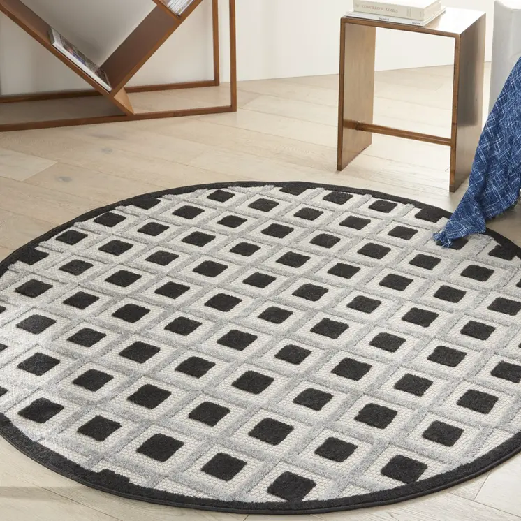 4' Black And White Round Indoor Outdoor Area Rug