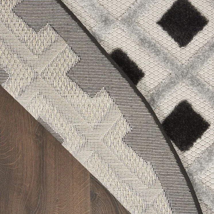 4' Black And White Round Indoor Outdoor Area Rug