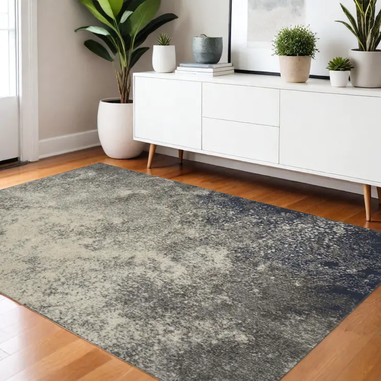 4' X 6' Gray And Ivory Abstract Area Rug