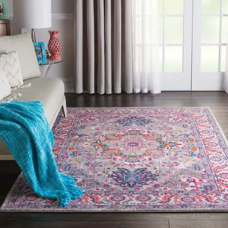 5' X 7' Light Gray And Pink Medallion Area Rug