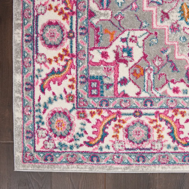 5' X 7' Light Gray And Pink Medallion Area Rug