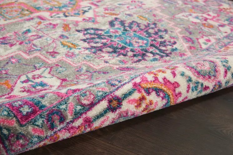 5' X 7' Light Gray And Pink Medallion Area Rug