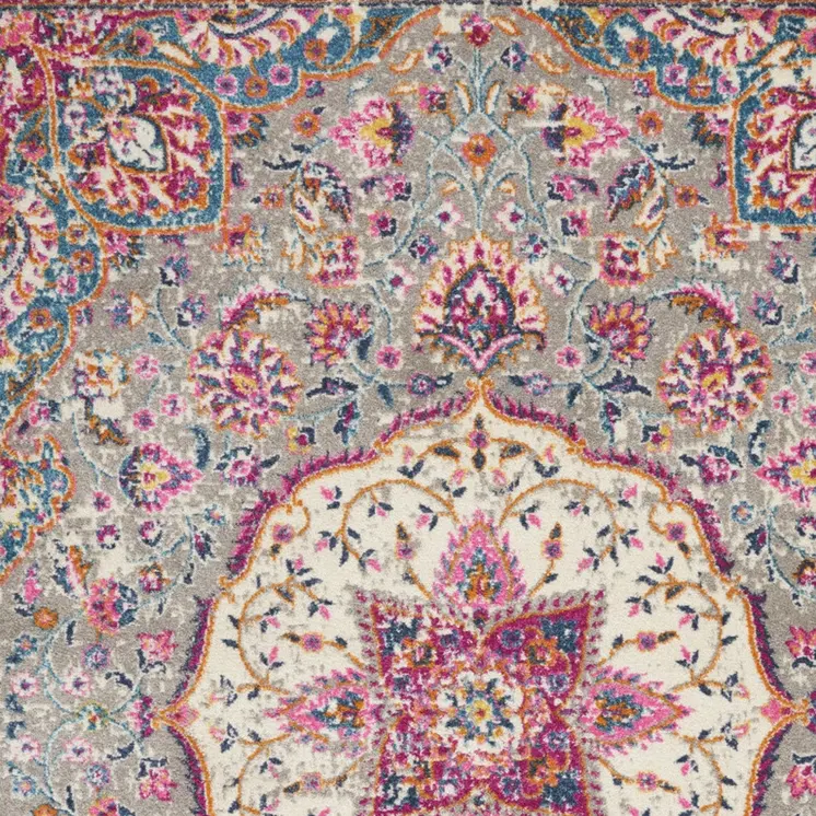 7' X 10' Gray And Ivory Medallion Area Rug