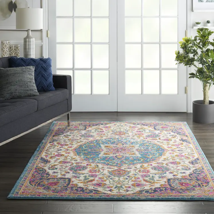 4' X 6' Ivory And Blue Medallion Area Rug