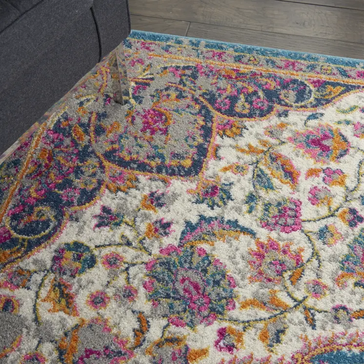4' X 6' Ivory And Blue Medallion Area Rug