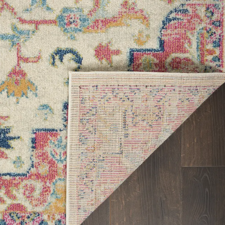 4' X 6' Pink And Ivory Southwestern Distressed Area Rug