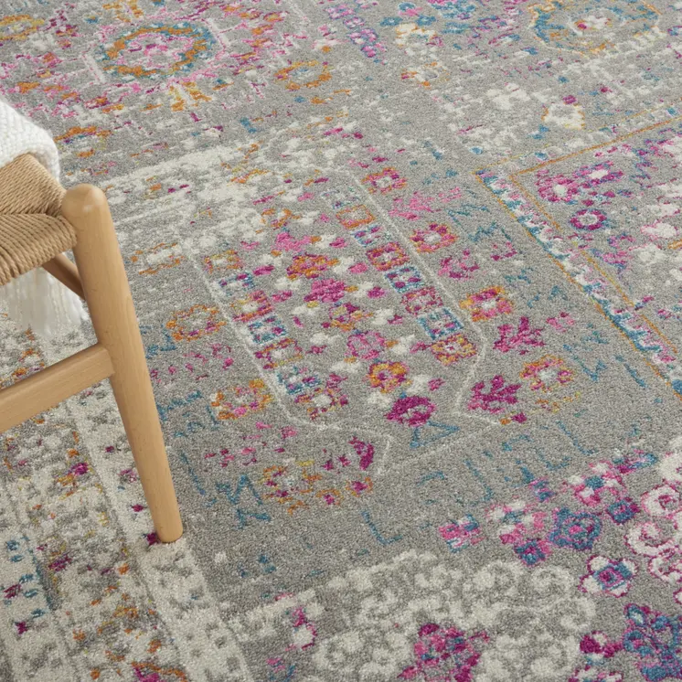 8' X 10' Gray And Ivory Abstract Distressed Area Rug