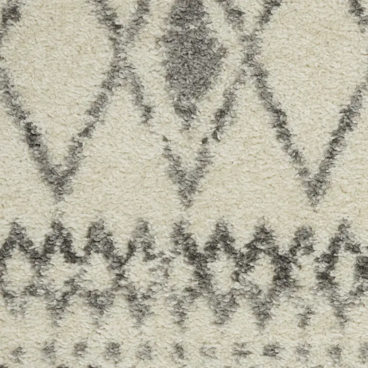 5' X 7' Gray And Ivory Geometric Area Rug