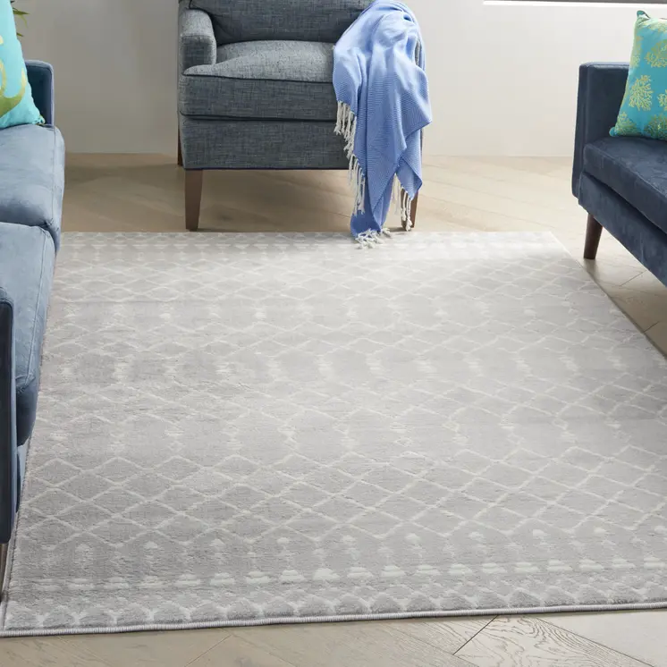 5' X 7' Gray And Ivory Geometric Area Rug