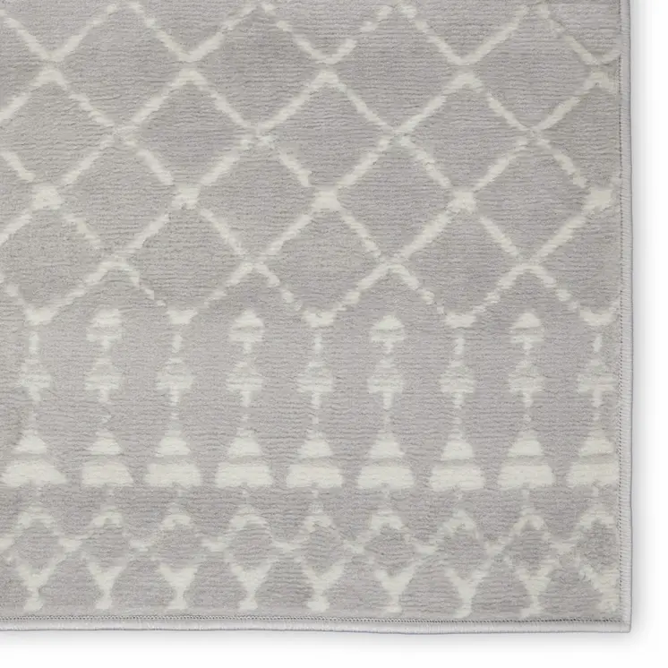 5' X 7' Gray And Ivory Geometric Area Rug