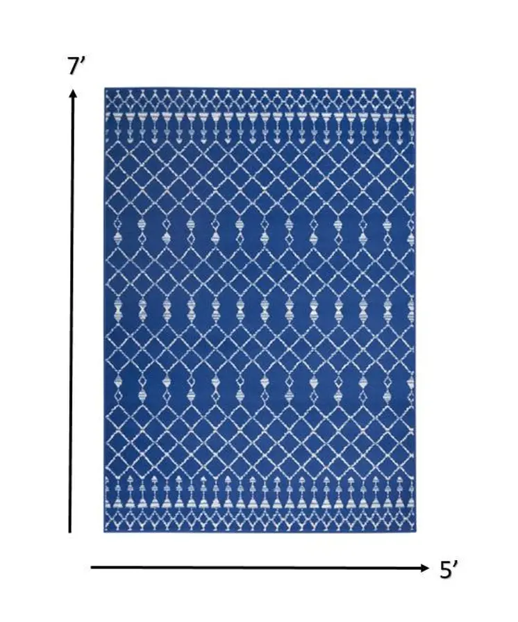 5' X 7' Ivory And Blue Geometric Area Rug