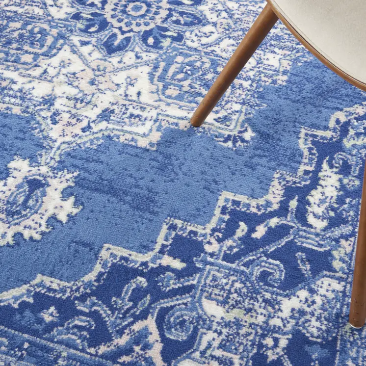 5' X 7' Ivory And Blue Medallion Area Rug