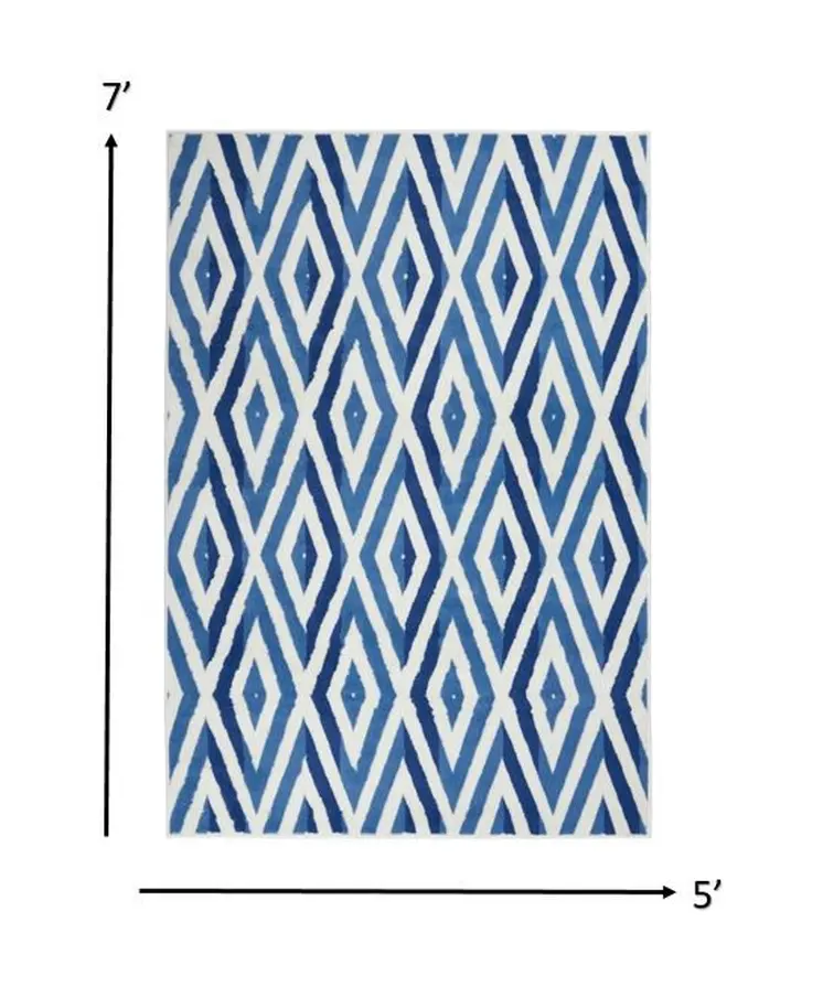 5' X 7' Ivory And Blue Geometric Area Rug