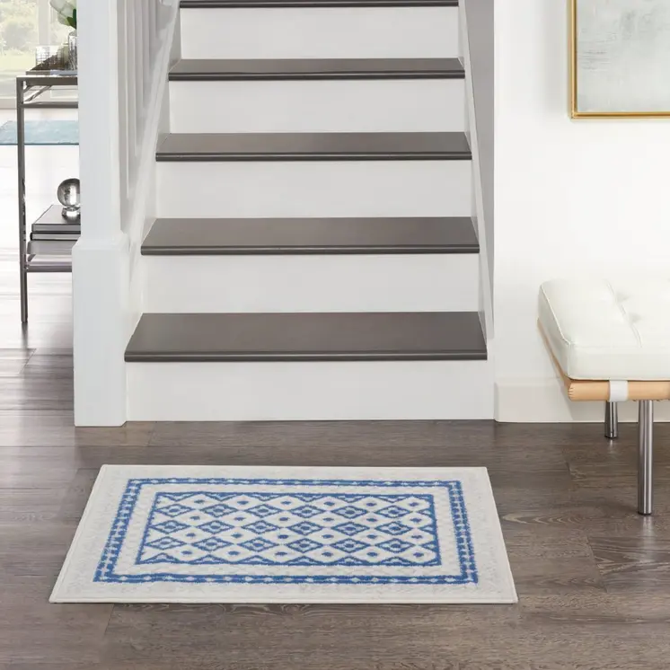 4' X 6' Ivory And Blue Geometric Area Rug