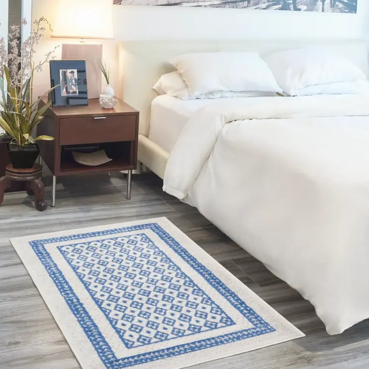 4' X 6' Ivory And Blue Geometric Area Rug