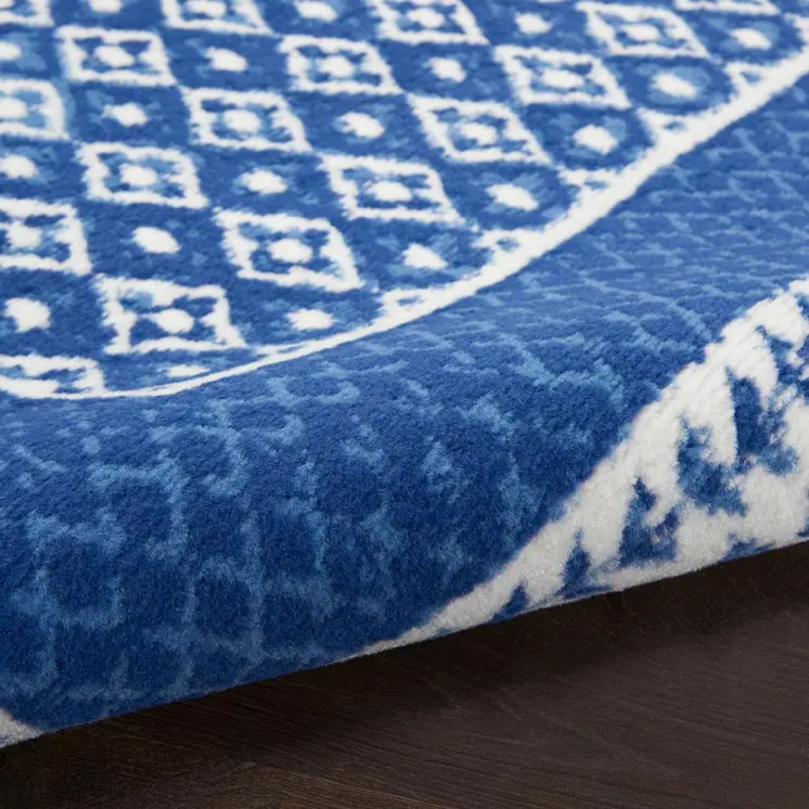 5' X 7' Blue And White Geometric Area Rug