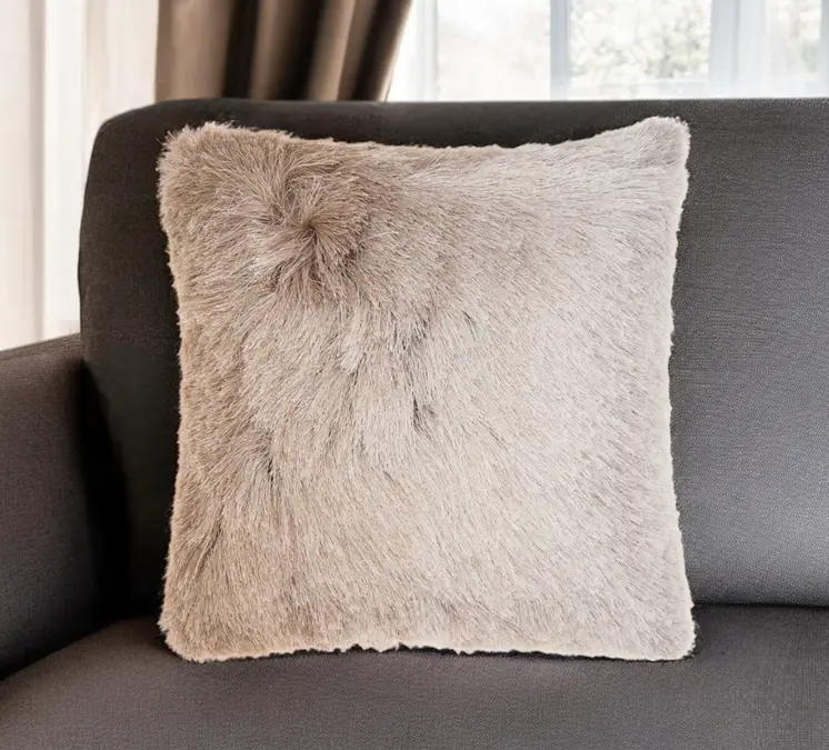 20" Beige Throw Pillow
