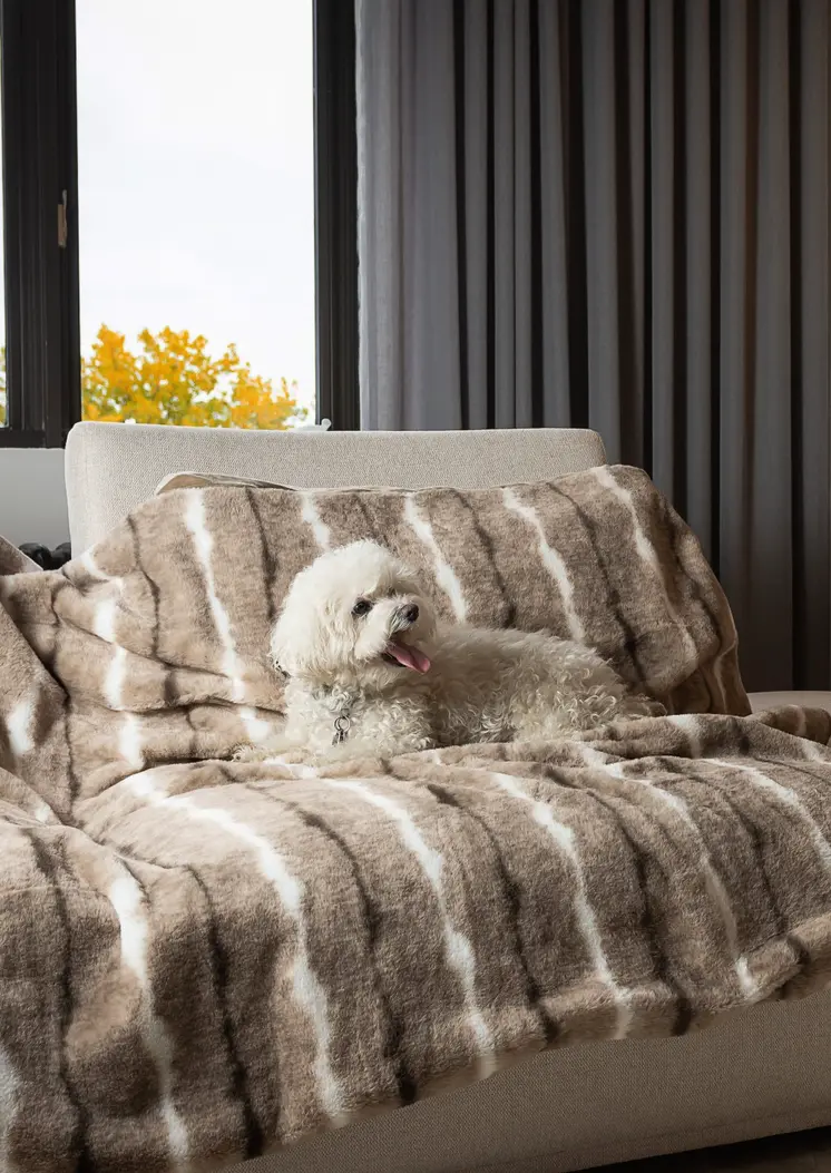 Beige Faux Fur Ombre Plush Throw