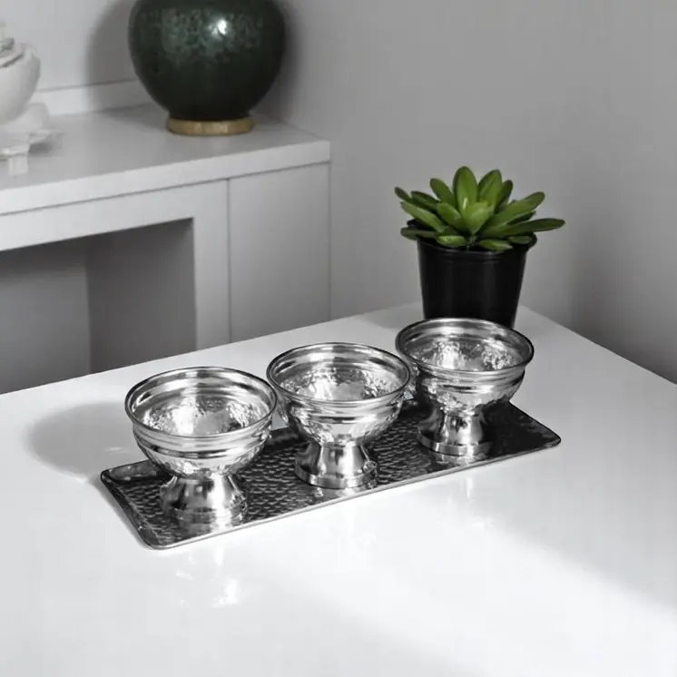 Hammered Serving Tray With Oblong Bowls
