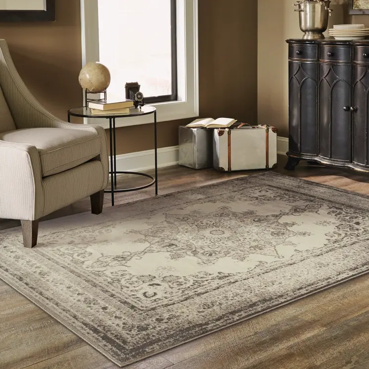 7' X 10' Ivory And Gray Pale Medallion Area Rug