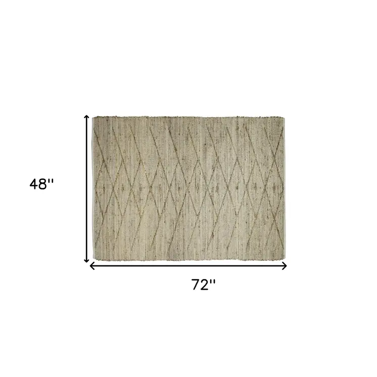 4' X 6' Beige Area Rug