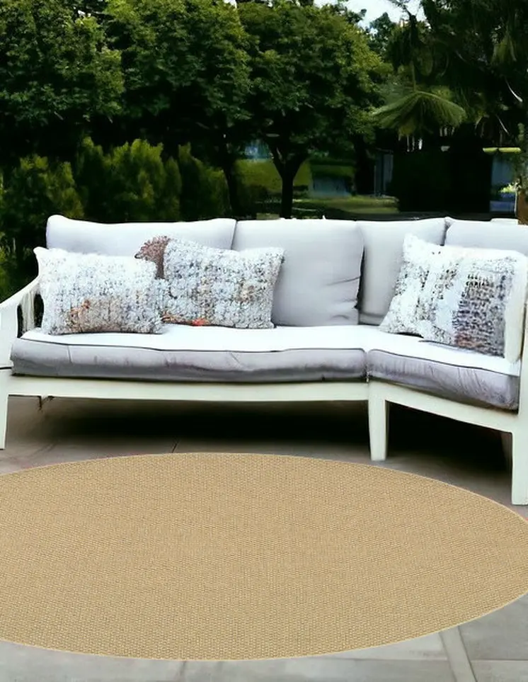8' X 8' Beige Round Indoor Outdoor Area Rug