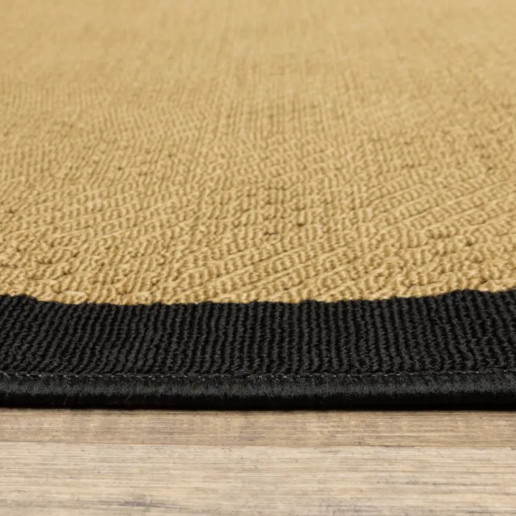 8' X 8' Beige And Black Round Indoor Outdoor Area Rug