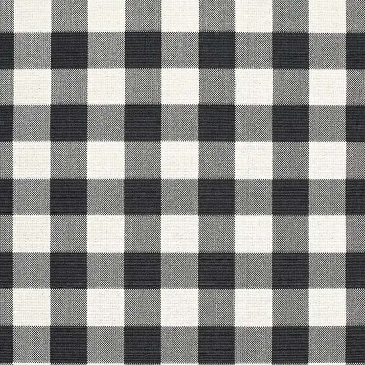 7' X 10' Black And Ivory Indoor Outdoor Area Rug