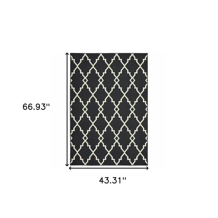 4' X 6' Black And Ivory Indoor Outdoor Area Rug