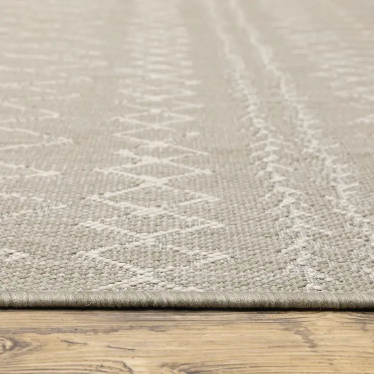 10' X 13' Gray And Ivory Indoor Outdoor Area Rug