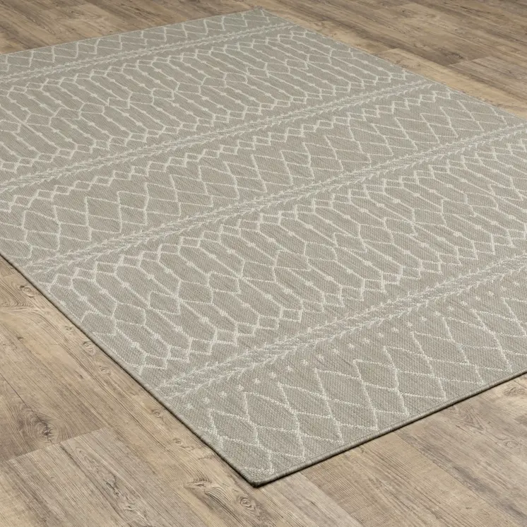 10' X 13' Gray And Ivory Indoor Outdoor Area Rug