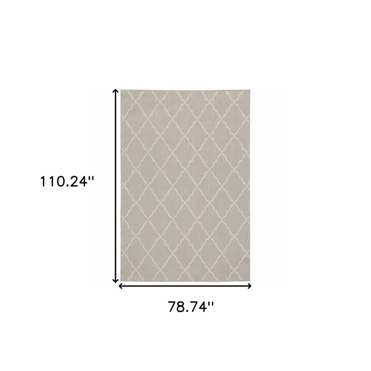 7' X 9' Gray And Ivory Indoor Outdoor Area Rug