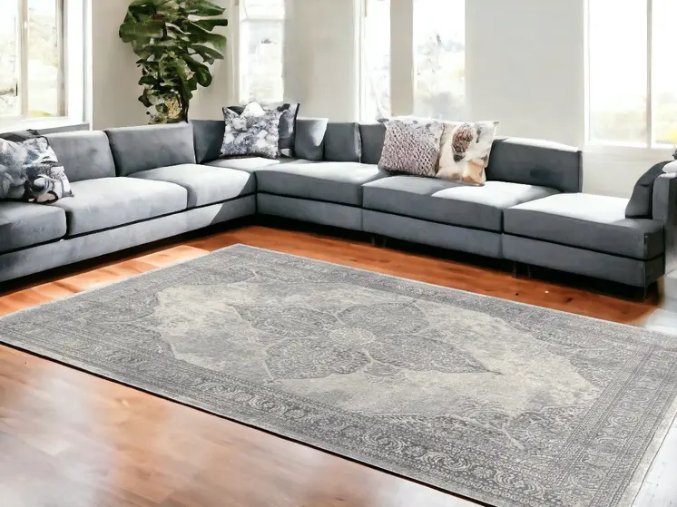 8' X 11' Gray Distressed Medallion Area Rug