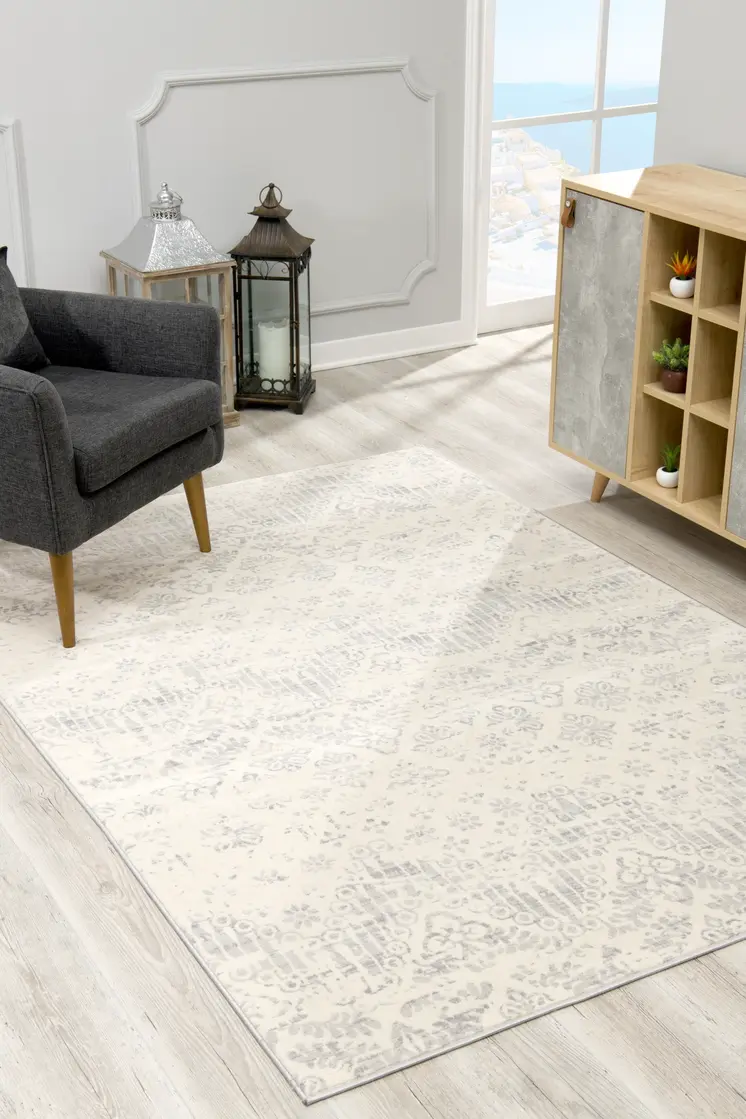 5' X 8' Ivory Distressed Ikat Pattern Area Rug