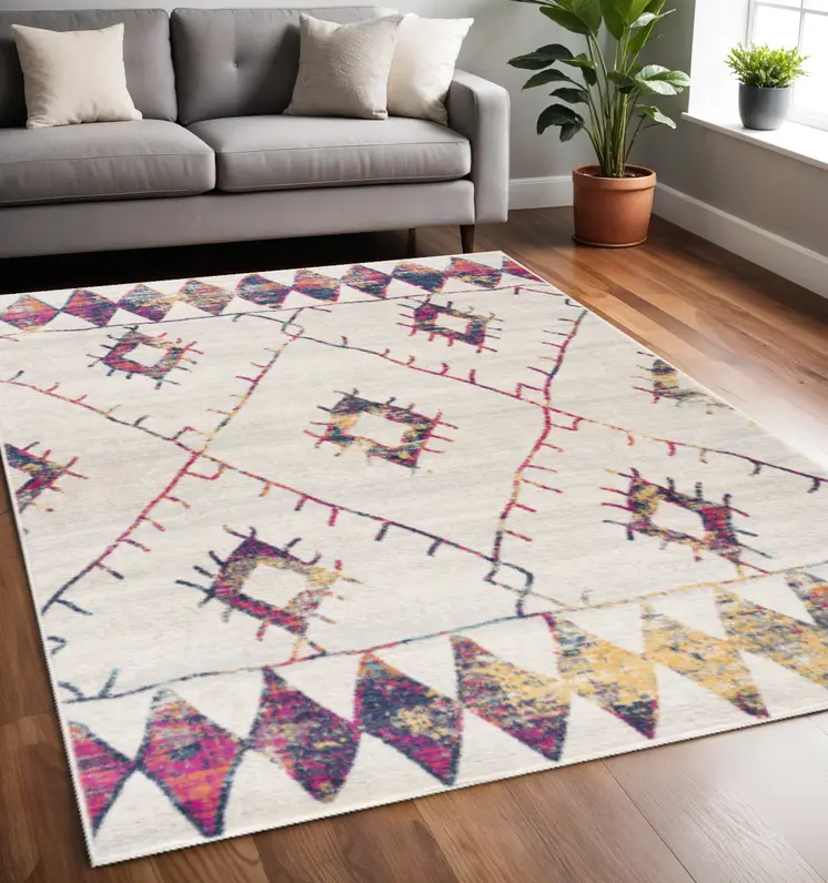 5' X 8' Cream Damask Area Rug