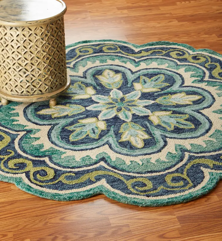 6' Green And Ivory Wool Geometric Hand Tufted Round Rug