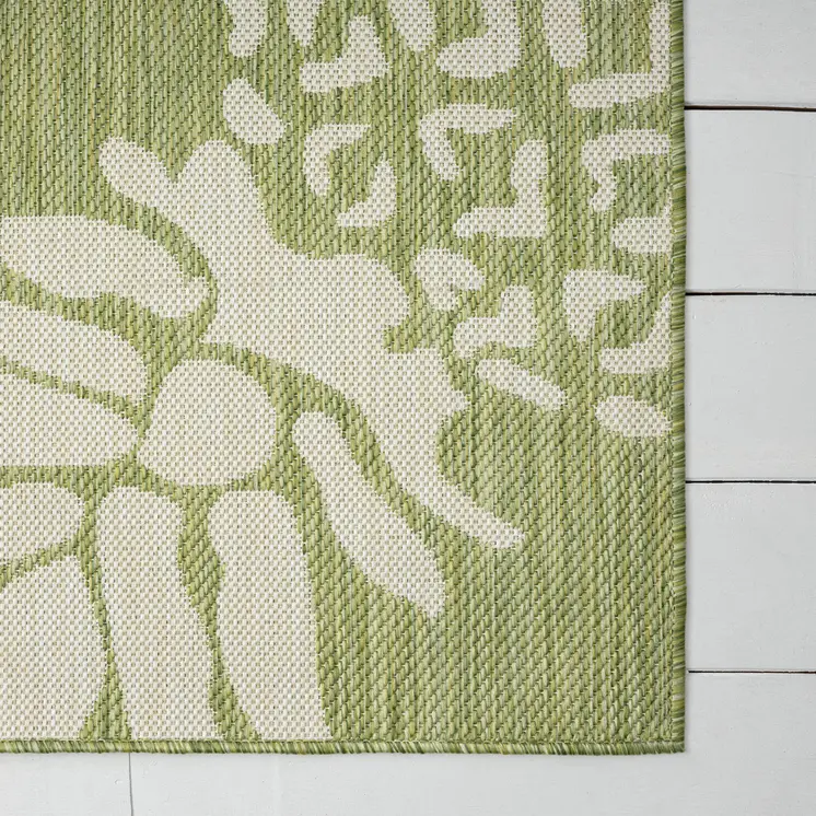 5' X 7' Green Indoor Outdoor Area Rug