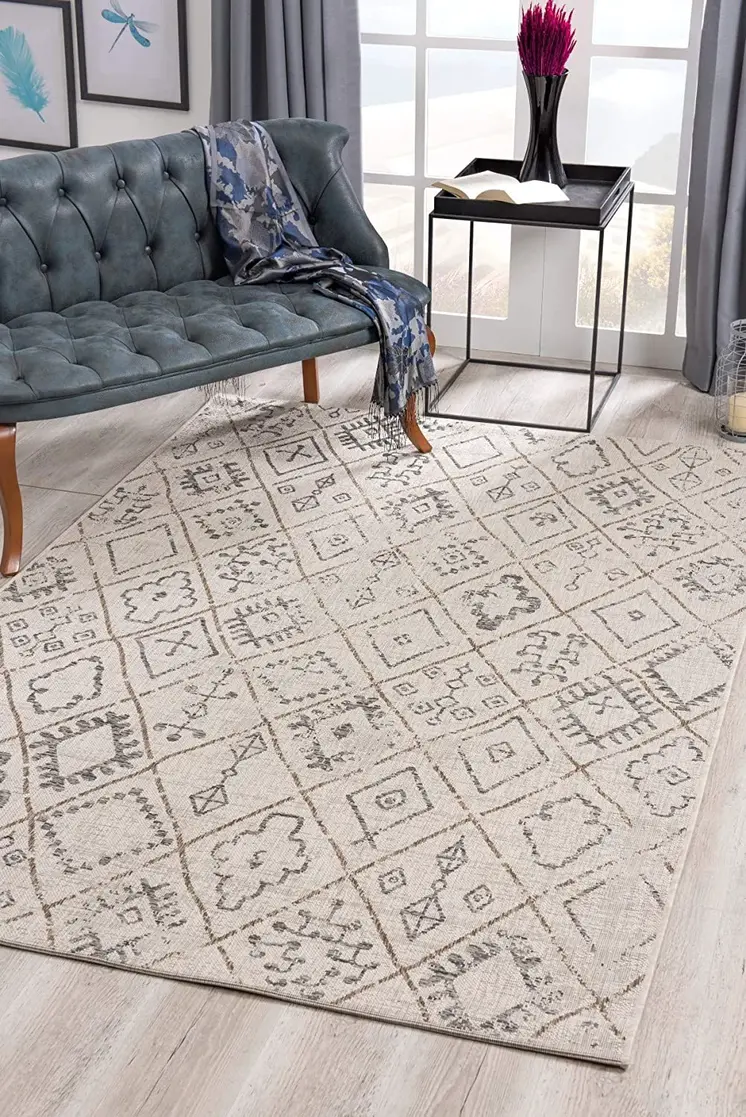5' X 7' Ivory Geometric Berber Area Rug