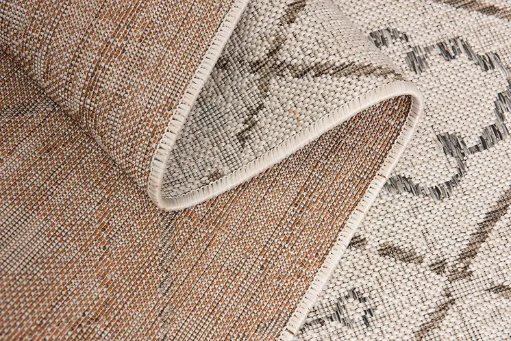 5' X 7' Ivory Geometric Berber Area Rug
